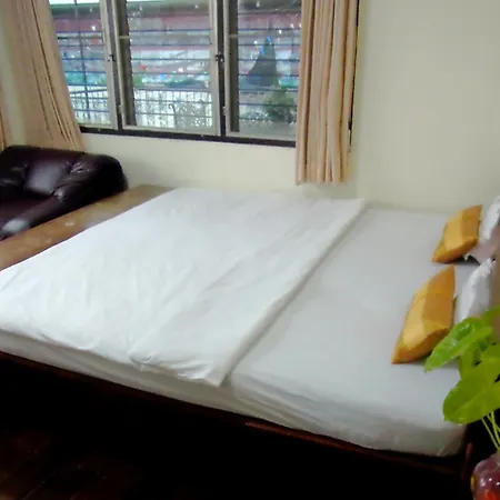 28 Rachabutr Hostel Ubon Ratchathani Room photo