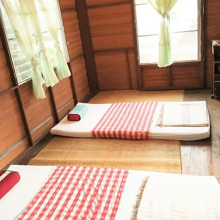 28 Rachabutr Hostel Ubon Ratchathani Room photo