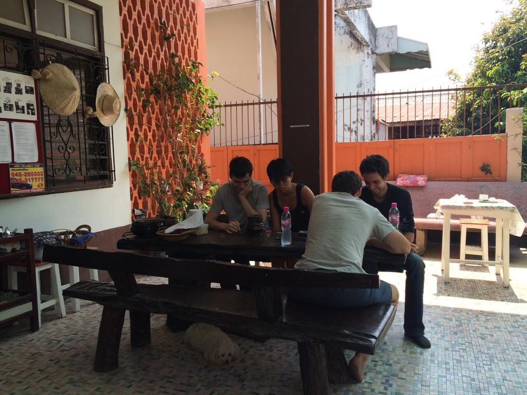 28拉查布特旅馆 乌汶